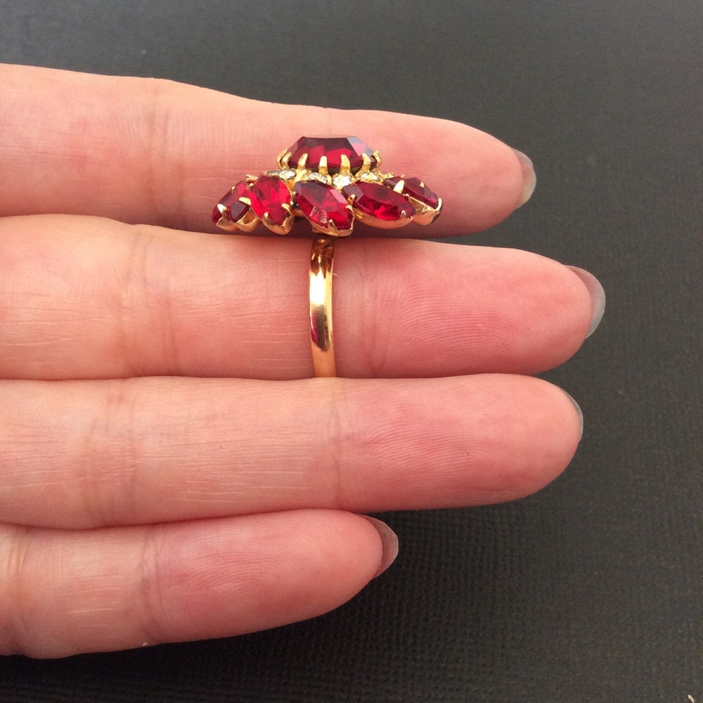 Vintage Ruby Red Rhinestone Ring. - image 3
